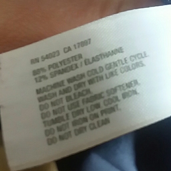 Gap Work Out Tank - Picture 4 of 6